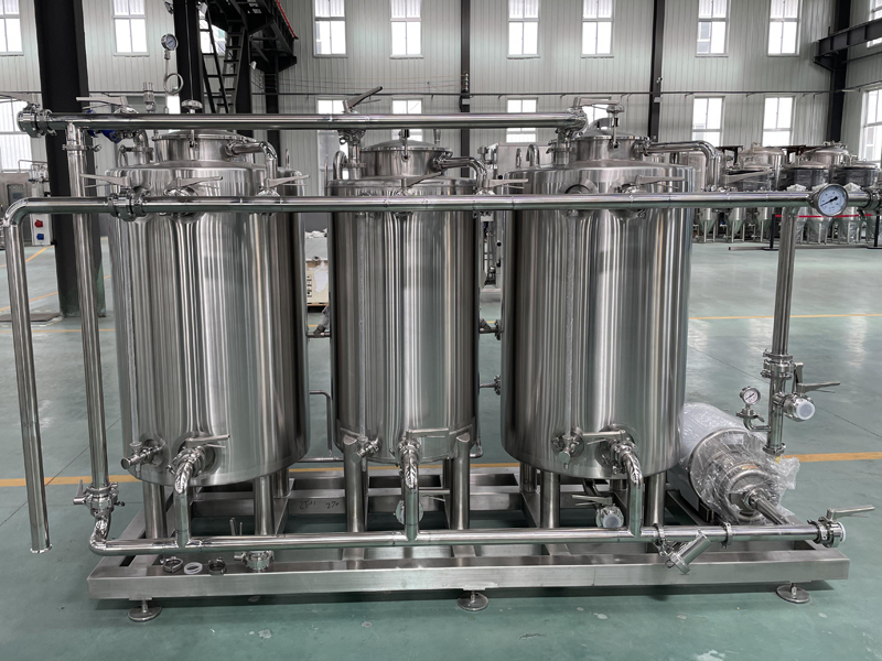 How to clean microbrewery equipment before use?