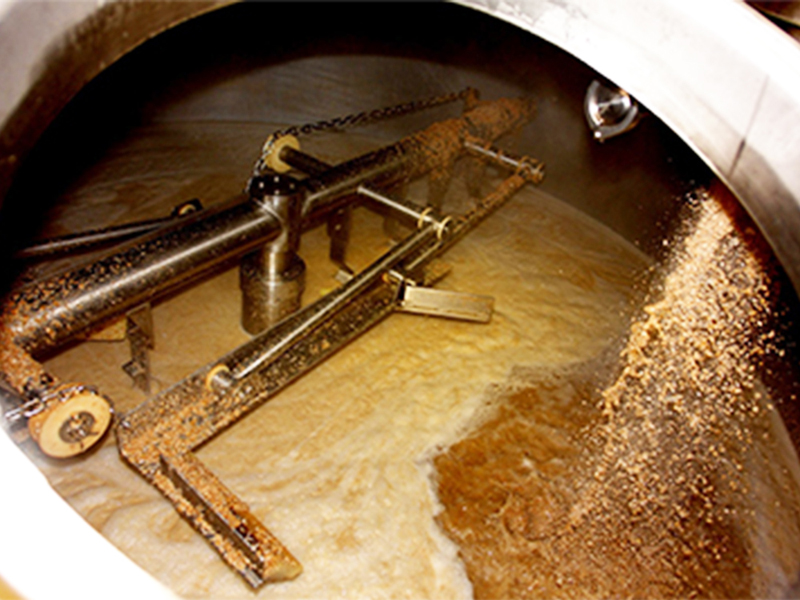 The types mashing method are usually used to brew beer with brewery equipment？