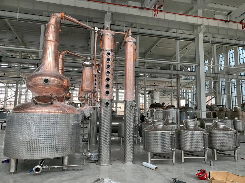 Commercial Distillation Equipment