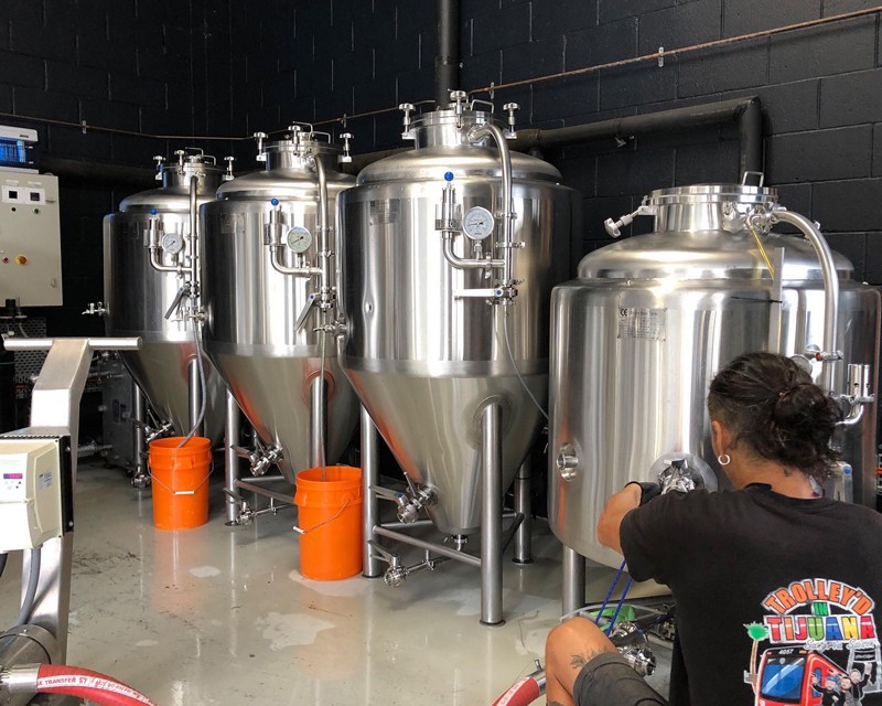 top manhole beer fermentation tank